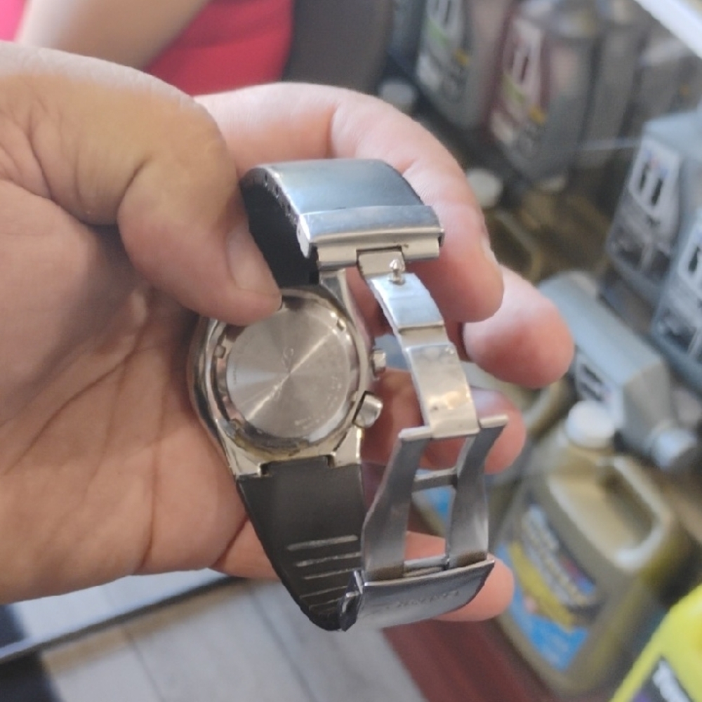 Seiko Silver and Black Kinetic Smartwatch - Picture 3 of 3